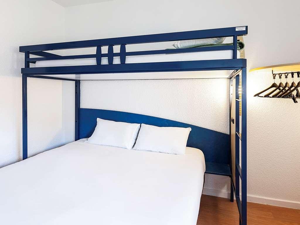 Ibis Budget Agen Exterior foto